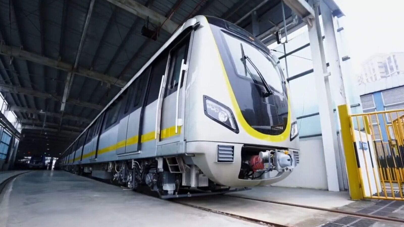 ಬೆಂಗಳೂರು ಹಳದಿ ಲೈನ್ ಮೆಟ್ರೋ ರೈಲು ಮತ್ತಷ್ಟು ಲೇಟ್; ಜುಲೈ ಅಂತ್ಯಕ್ಕೂ ಕಾರ್ಯಾರಂಭ ಅನುಮಾನ