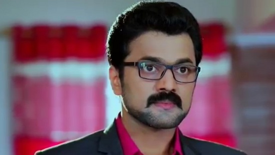 ಈ ಸಮಯದಲ್ಲಿ ನನ್ನನ್ನು ಬದುಕಿಸಲು ಪ್ರಯತ್ನಿಸಿ. ನನಗೆ ಬದುಕಲು ಆಸೆಯಿದೆ. ನಾನು ಹುಷಾರಾಗಬೇಕು, ಮೊದಲಿನಂತೆ ಕಷ್ಟಪಟ್ಟು ಕೆಲಸ ಮಾಡುವೆ ಎಂದೆಲ್ಲ ನಟ ಹೇಳುತ್ತಿದ್ದರು. ಆದರೆ, ಇವರ ಕೂಗು ವಿಧಿಗೆ ಕೇಳಲಿಲ್ಲ. ಅಪಾರ ಕಿರುತೆರೆ ಅಭಿಮಾನಿಗಳನ್ನು ಮತ್ತು ಆಪ್ತರನ್ನು ಬಿಟ್ಟು ಹೋಗಿದ್ದಾರೆ. ಈ ಸಮಯದಲ್ಲಿ ನನ್ನನ್ನು ಬದುಕಿಸಲು ಪ್ರಯತ್ನಿಸಿ. ನನಗೆ ಬದುಕಲು ಆಸೆಯಿದೆ. ನಾನು ಹುಷಾರಾಗಬೇಕು, ಮೊದಲಿನಂತೆ ಕಷ್ಟಪಟ್ಟು ಕೆಲಸ ಮಾಡುವೆ ಎಂದೆಲ್ಲ ನಟ ಹೇಳುತ್ತಿದ್ದರು. ಆದರೆ, ಇವರ ಕೂಗು ವಿಧಿಗೆ ಕೇಳಲಿಲ್ಲ. ಅಪಾರ ಕಿರುತೆರೆ ಅಭಿಮಾನಿಗಳನ್ನು ಮತ್ತು ಆಪ್ತರನ್ನು ಬಿಟ್ಟು ಹೋಗಿದ್ದಾರೆ.