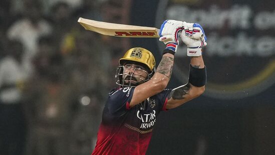 2024ರಲ್ಲಿ ರಾಯಲ್ ಚಾಲೆಂಜರ್ಸ್ ಬೆಂಗಳೂರು 6 ಬಾರಿ 200ಕ್ಕೂ ಅಧಿಕ ರನ್​ಗಳ ಗಡಿ ದಾಟಿತ್ತು.