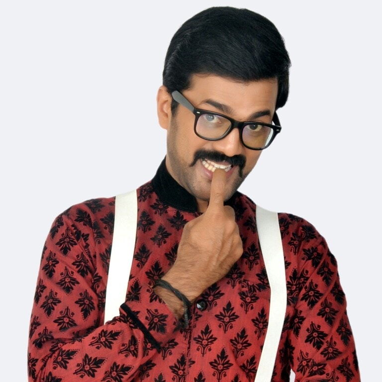 ಇತ್ತೀಚೆಗೆ ಬಿಡುಗಡೆಯಾದ ಕಿಚ್ಚ ಸುದೀಪ್ ನಟನೆಯ ಮ್ಯಾಕ್ಸ್ ಸಿನಿಮಾದಲ್ಲಿಯೂ ನಟಿಸಿದ್ದರು. ರಾಜಾ ಮಾರ್ತಾಂಡ, ಈಶ ಮಹೇಶ ಮುಂತಾದ ಸಿನಿಮಾಗಳಲ್ಲಿಯೂ ನಟಿಸಿದ್ದಾರೆ. ತಮಿಳು ಸಿನಿಮಾಗಳಲ್ಲಿಯೂ ನಟಿಸಿದ್ದರು. ಇತ್ತೀಚೆಗೆ ಬಿಡುಗಡೆಯಾದ ಕಿಚ್ಚ ಸುದೀಪ್ ನಟನೆಯ ಮ್ಯಾಕ್ಸ್ ಸಿನಿಮಾದಲ್ಲಿಯೂ ನಟಿಸಿದ್ದರು. ರಾಜಾ ಮಾರ್ತಾಂಡ, ಈಶ ಮಹೇಶ ಮುಂತಾದ ಸಿನಿಮಾಗಳಲ್ಲಿಯೂ ನಟಿಸಿದ್ದಾರೆ. ತಮಿಳು ಸಿನಿಮಾಗಳಲ್ಲಿಯೂ ನಟಿಸಿದ್ದರು.