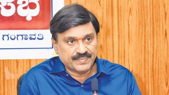 ಚಂಚಲಗೂಡ ಜೈಲಿನಿಂದ ಪರಪ್ಪನ ಅಗ್ರಹಾರ ಜೈಲಿಗೆ ಜನಾರ್ದನ ರೆಡ್ಡಿ ಶಿಫ್ಟ್ ಚಂಚಲಗೂಡ ಜೈಲಿನಿಂದ ಪರಪ್ಪನ ಅಗ್ರಹಾರ ಜೈಲಿಗೆ ಜನಾರ್ದನ ರೆಡ್ಡಿ ಶಿಫ್ಟ್