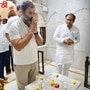 Rahul Gandhi visits Gajanan Maharaj Temple