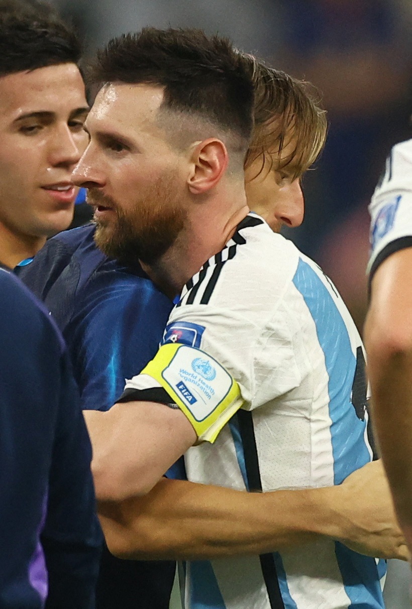 क्रोएशियाकडून लुका मॉड्रिचला संपूर्ण सामन्यात भागही घेता आला नाही. तीन गोल केल्यानंतर, संघाचा पराभव पूर्णपणे निश्चित झाला होता. &nbsp;&nbsp;