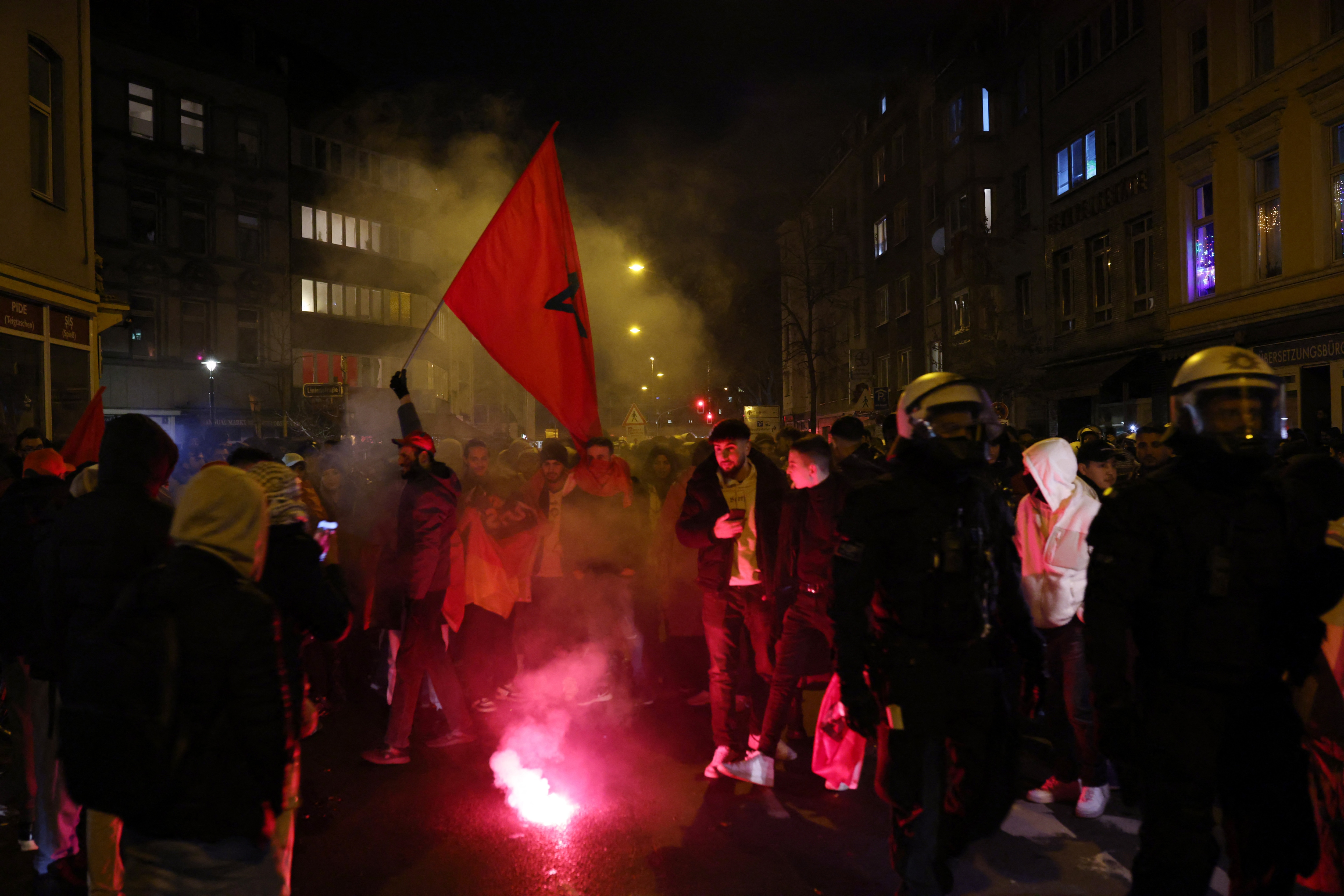 बेल्जियममधील ब्रुसेल्समध्येदेखील मोरोक्कन चाहत्यांनी गोंधळा घातला. सामनयानंतर तेथील साउथ स्टेशनवर मोरोक्कोचे चाहते जमले, त्यांनी प्रचंड गोंधळ घातला आणि जाळपोळही सुरू केली.