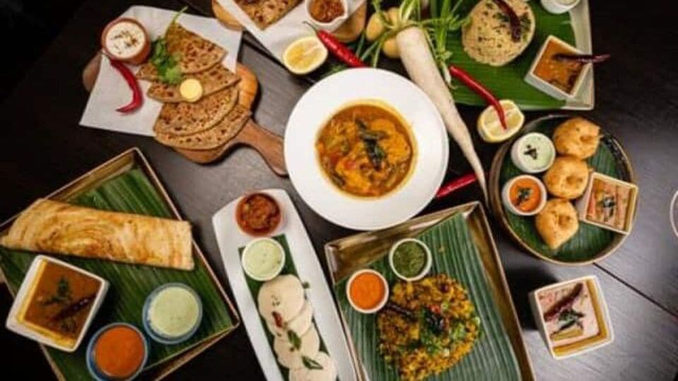 Ayurveda Tips फिट राहण्यासाठी रोज रात्री खा हे फूड्स, तर या गोष्टींपासून रहा लांबayurveda tips