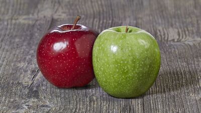 पण तज्ज्ञांच्या मते आहारात दोन प्रकारचे सफरचंद ठेवणे हे चांगले आहे. कारण दोन्ही फळे सारखी असली तरी त्यांचे गुण वेगळे आहेत. त्यामुळे दोन्ही एकत्र खायला हरकत नाही.