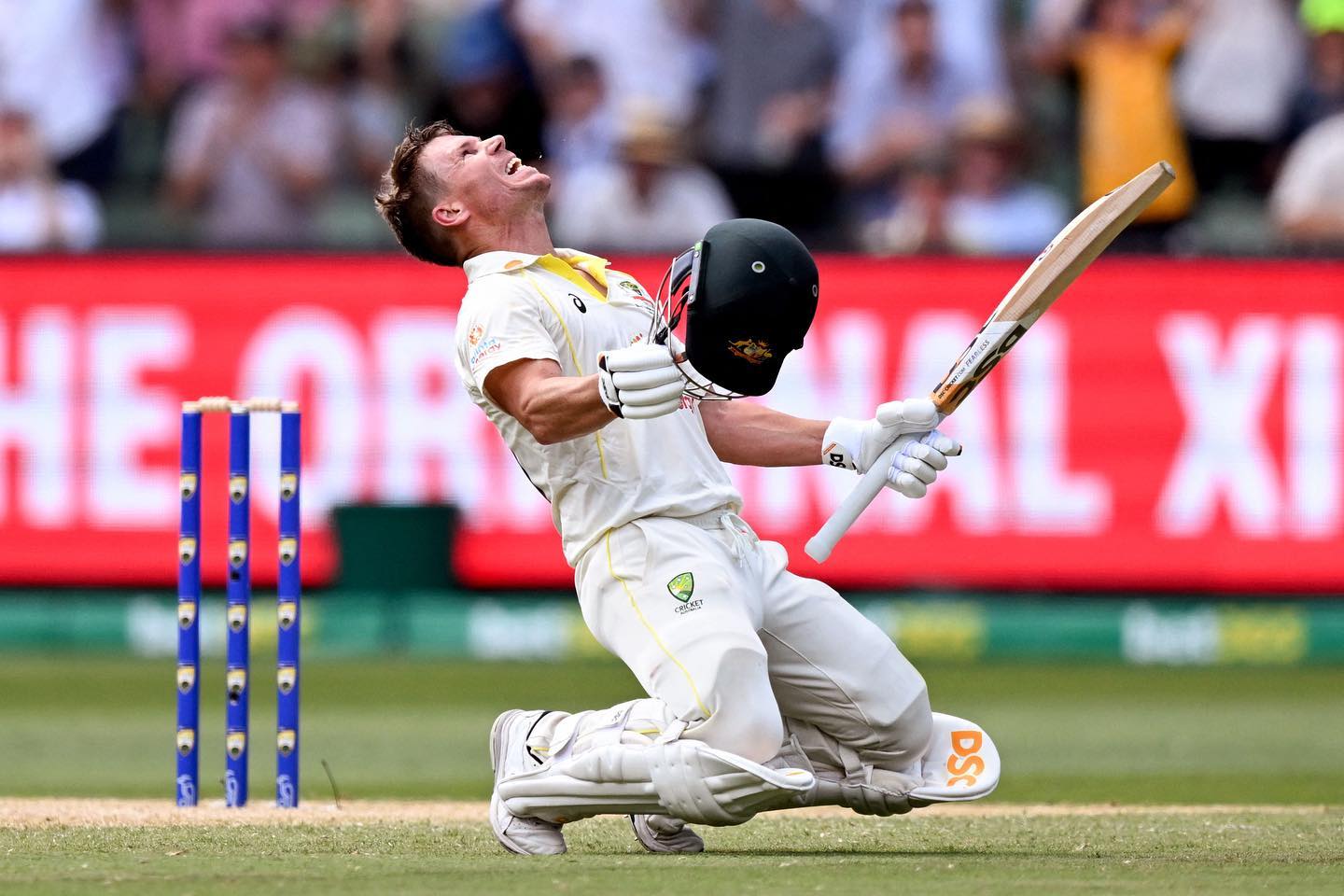 David Warner: ಆಸ್ಟ್ರೇಲಿಯಾದ ಶ್ರೇಷ್ಠ ಬ್ಯಾಟ್ಸ್‌ಮನ್ ಡೇವಿಡ್ ವಾರ್ನರ್ ಭಾರತದಲ್ಲಿ ಕ್ರಿಕೆಟ್ ಆಡಿ ಸಾಕಷ್ಟು ಅನುಭವ ಹೊಂದಿದ್ದಾರೆ. ಐಪಿಎಲ್‌ನಲ್ಲೂ ಇವರು ಸಾಕಷ್ಟು ಪಂದ್ಯಗಳನ್ನಾಡಿದ್ದಾರೆ. ಒಂದು ಬಾರಿ ಕ್ರೀಸ್‌ಕಚ್ಚಿ ಆಡಿದರೆ, ಇವರ ಆರ್ಭಟವನ್ನು ತಡೆಯೋದು ಕಷ್ಟ. ಆದ್ದರಿಂದ ಡೇವಿಡ್ ವಾರ್ನರ್ ದೊಡ್ಡ ಸ್ಕೋರ್ ಮಾಡುವುದನ್ನು ತಡೆಯುವ ಸವಾಲು ಭಾರತಕ್ಕೆ ಎದುರಾಗಿದೆ. ವಾರ್ನರ್ ಇದುವರೆಗೆ ಭಾರತದ ವಿರುದ್ಧ 18 ಟೆಸ್ಟ್ ಪಂದ್ಯಗಳನ್ನು ಆಡಿದ್ದು, 1148 ರನ್ ಗಳಿಸಿದ್ದಾರೆ.