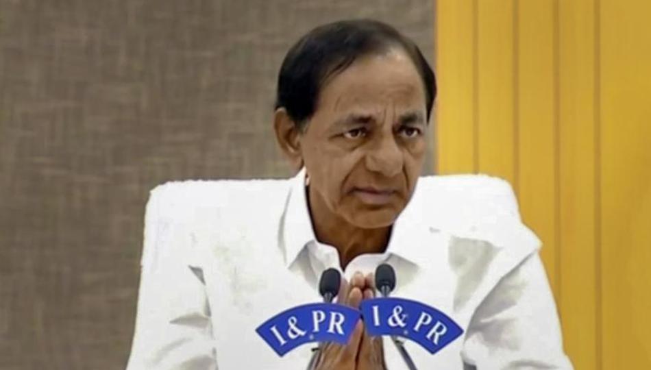 Telangana Chief Minister KCR In Nanded : देशात भारत राष्ट्र समितीचं सरकार आल्यास प्रत्येक दलित कुटुंबाला दरवर्षी १० लाख रुपये देणार असल्याची घोषणा केसीआर यांनी केली आहे.
