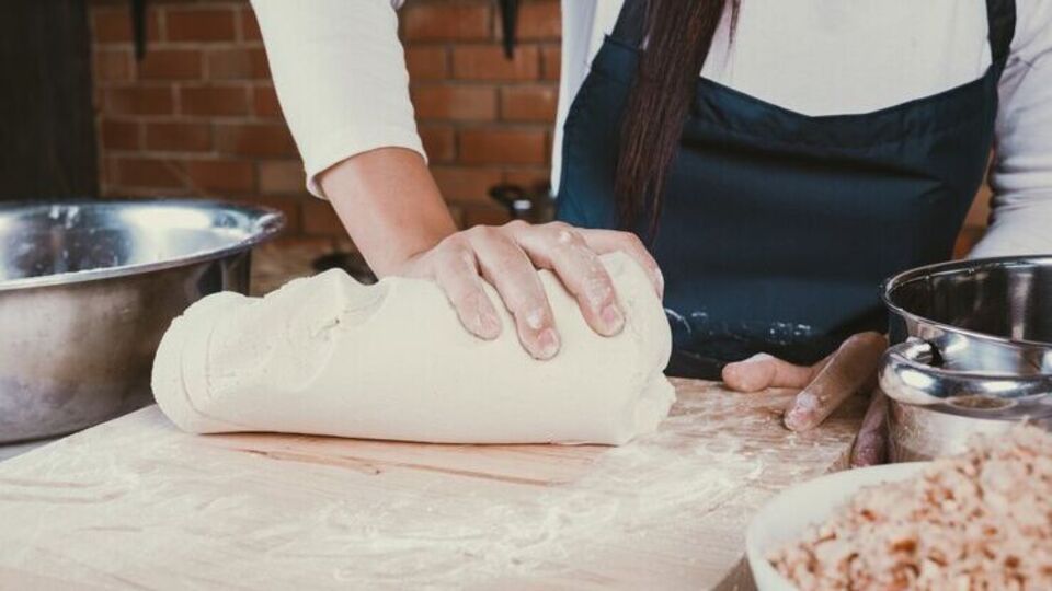 How to Store Dough in Fridge उरलेली कणिक ‘या’ ४ प्रकारे फ्रीजमध्ये करा