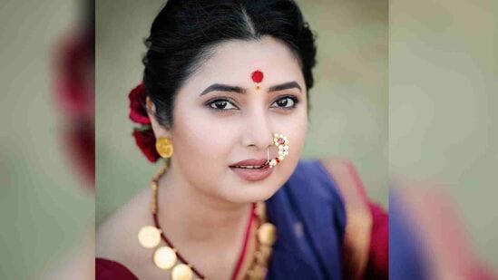 प्राजक्ता माळीने तिचा ‘प्राजक्तराज’ नावाचा पारंपारिक दागिन्यांचा ब्रँड सुरू केला आहे. स्वतःच्या या ब्रँडचं प्रमोशन प्राजक्ता माळी स्वतःच करत आहे. (Photo: @prajakta_official/IG)&nbsp;