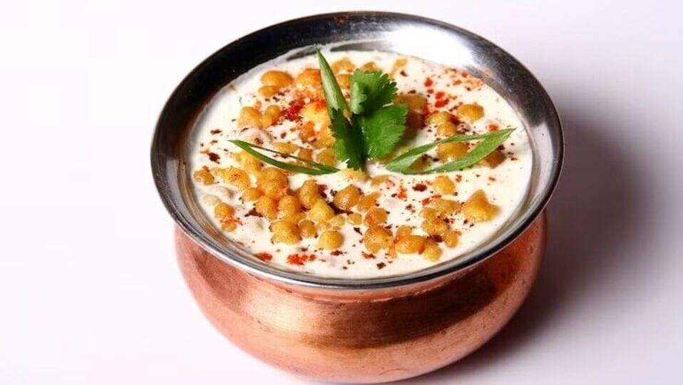 Boondi Raita Recipe: जेवणाची चव वाढवेल बुंदी रायता! पचनशक्तीही होईल ...