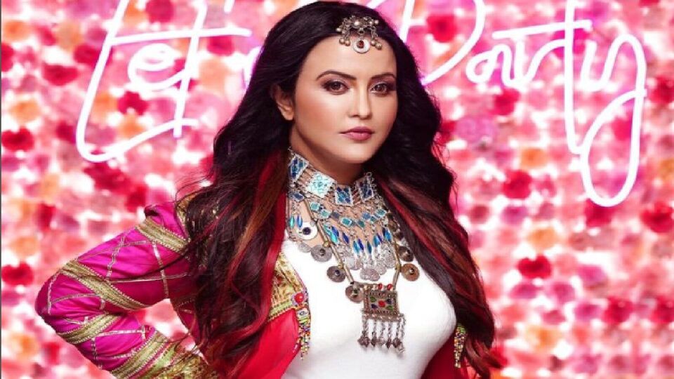 1 crore bribe attempt to Amrita Fadnavis;  A case has been registered against the designer
