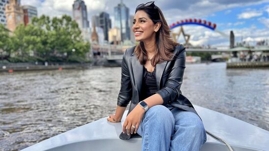 प्रीमिअर बॅडमिंटन लीग स्पर्धेची निवेदिका म्हणून तिने काम पाहिले आहे.