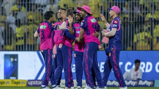 डावाची चांगली सुरुवात करूनही राजस्थानला मोठा स्कोर उभारता आलेला नव्हता. राजस्थानने चेन्नईला १७६ धावांचं लक्ष्य दिलं होतं.