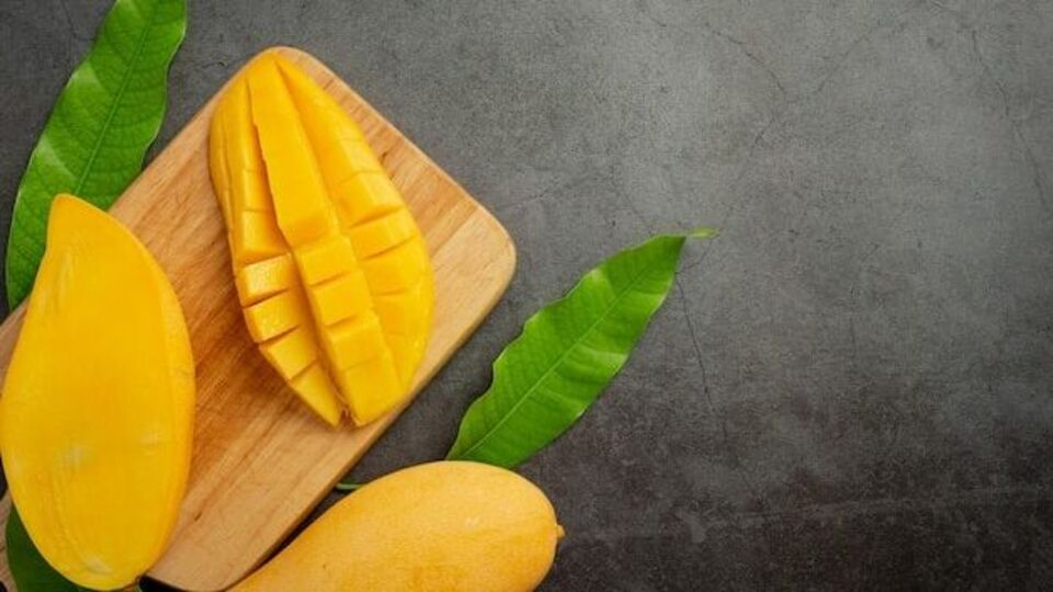 Mango Health Benefits आंबा खाण्याचे हे फायदे तुम्हाला माहित आहेत का?do you know these benefits