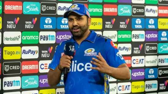 Rohit Sharma :रोहित शर्मा हा आयपीएलचा दुसरा सर्वात श्रीमंत कर्णधार आहे. तो १४७ कोटींचा मालक आहे. या सोबतच रोहित टीम इंडियाच्या A+ श्रेणीमध्ये समाविष्ट असलेला क्रिकेटपटू आहे. बीसीसीआय करार, आयपीएल, जाहिराती आणि इन्स्टाग्राम हे त्याचे उत्पन्नाचे स्त्रोत आहेत. Rohit Sharma :रोहित शर्मा हा आयपीएलचा दुसरा सर्वात श्रीमंत कर्णधार आहे. तो १४७ कोटींचा मालक आहे. या सोबतच रोहित टीम इंडियाच्या A+ श्रेणीमध्ये समाविष्ट असलेला क्रिकेटपटू आहे. बीसीसीआय करार, आयपीएल, जाहिराती आणि इन्स्टाग्राम हे त्याचे उत्पन्नाचे स्त्रोत आहेत. 