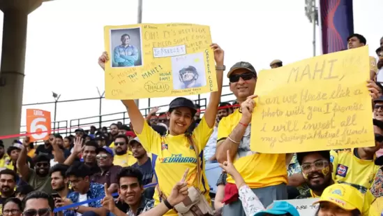 दिल्ली-चेन्नई सामन्यात नाणेफेक जिंकून प्रथम फलंदाजी करताना चेन्नई सुपर किंग्जने ३ गडी गमावून २२३ धावा केल्या होत्या. डेव्हॉन कॉनवेने ५२ चेंडूत ८७ धावा केल्या, ज्यात ११ चौकार आणि ३ षटकारांचा समावेश होता. त्याचवेळी दुसरा सलामीवीर ऋतुराज गायकवाडने ५० चेंडूंत ७ षटकार आणि ३ चौकारांच्या मदतीने ७९ धावांची खेळी केली.