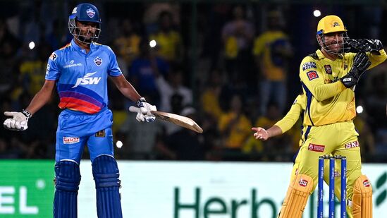 २२४ धावांच्या लक्ष्याचा पाठलाग करताना दिल्लीचा संघ ९ विकेटवर १४६ धावाच करू शकला आणि सामना गमावला. २२४ धावांच्या लक्ष्याचा पाठलाग करताना दिल्लीचा संघ ९ विकेटवर १४६ धावाच करू शकला आणि सामना गमावला.