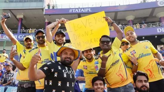 दिल्लीकडून कर्णधार डेव्हिड वॉर्नरने ५८ चेंडूत ८६ धावांची तुफानी खेळी केली. यादरम्यान त्याने ५ षटकार आणि ७ चौकार मारले. वॉर्नरशिवाय दिल्लीचा एकही फलंदाज चमक दाखवू शकला नाही. सीएसकेकडून दीपक चहरने सर्वाधिक तीन बळी घेतले.