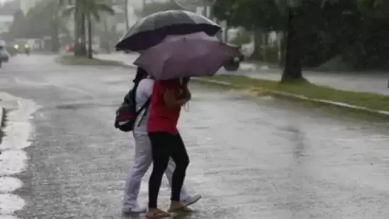 Unseasonal rains in maharashtra