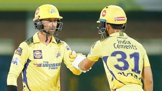 चेन्नई सुपर किंग्जचा सलामीवीर ड्वेन कॉनवेसाठीही IPL 2023 अप्रतिम राहिले आहे. या मोसमात ड्वेन कॉनवेने आतापर्यंत १५ सामन्यात ६२५ धावा केल्या आहेत.&nbsp;