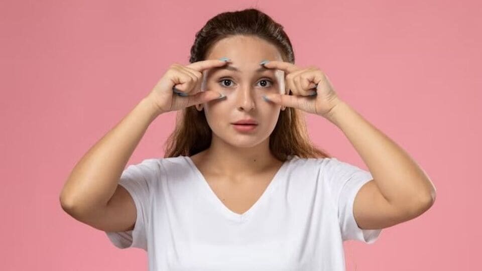 Dark Circles ची काळजी सोडा, कमी करतील हे पोषक घटकhere are 5 nutrients