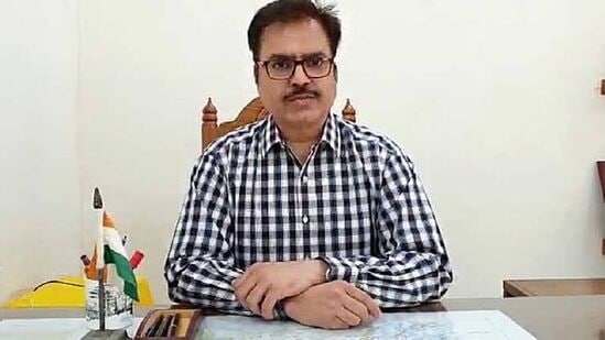 शिक्षण आयुक्त सुरज मांढरे 
