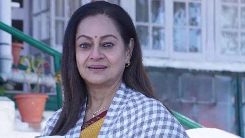 Zarina Wahab Birthday: सावळ्या रंगामुळे जरीना वहाबला बॉलिवूडमध्ये काम