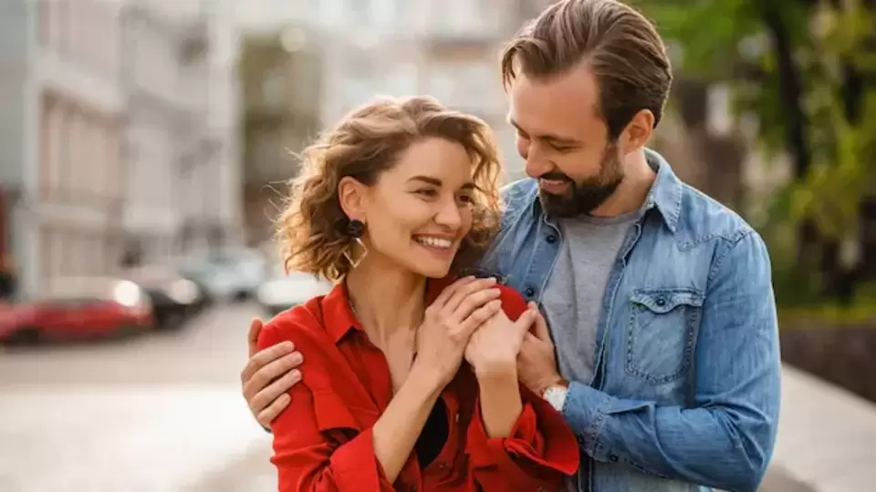 Rent a Girlfriend Service: या देशातील सरकार गर्लफ्रेंड देत आहे भाड्याने