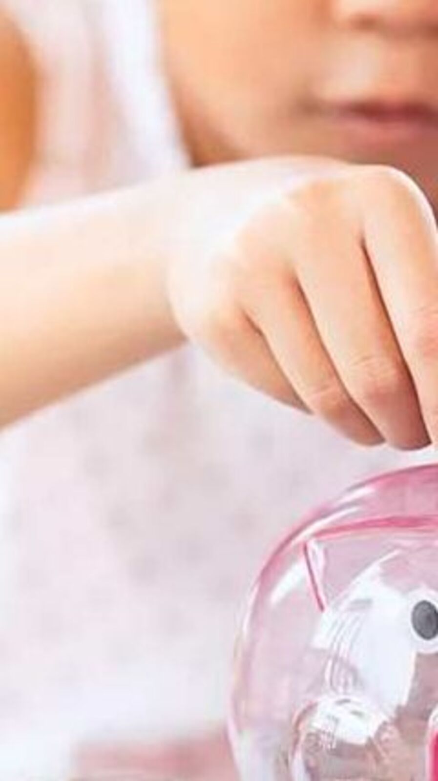 पैसे बचतीसाठी पिगी बँक म्हणून डुक्करच का ? कशी झाली सुरुवात