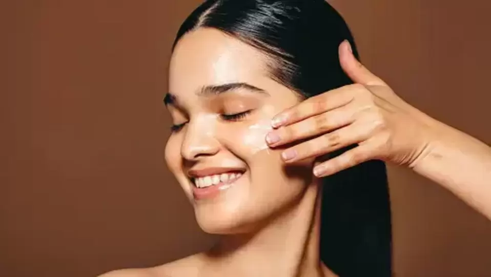 Homemade Face Cream चेहऱ्यावर घाण साफ करून चमक देईल ही होममेड फेस