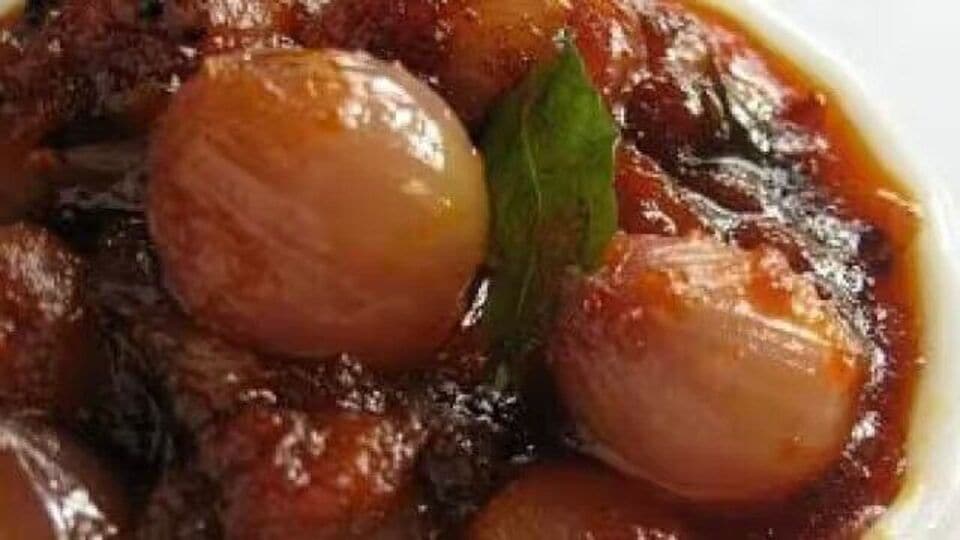 Onion Sabji Recipe लंच मध्ये काय बनवायचं? ट्राय करा कांद्याची ही