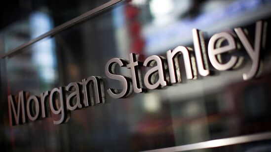 <p>कोरोना विषाणूने संपूर्ण जगाला थैमान घातले होते. त्यावेळी अनेक देशांची आर्थिक परिस्थिती कोलमडली होती. त्यानंतर युक्रेन आणि रशिया यांच्यातील संघर्षाचा जागतिक अर्थव्यवस्थेवरही काहीसा परिणाम झाला. मॉर्गन स्टॅनलीसारख्या प्रसिद्ध वित्तीय सेवा कंपन्यांनी या परिस्थितीत भारताच्या अर्थव्यवस्थेची प्रचंड वाढीची क्षमता पाहिली आहे.</p>