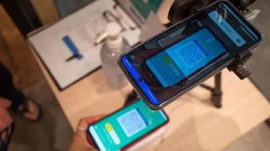 दरम्यान, रिझर्व्ह बँकेने UPI Lite वापरकर्त्यांची व्यवहार मर्यादा २०० रुपयांवरून ५०० रुपये केली आहे. यासाठी पिन नंबरचीही गरज लागणार नाही. UPI द्वारे व्यवहार करणारा प्रत्येकजण UPI Lite वापरू शकतो. UPI द्वारे एक लाख रुपयांचा व्यवहार करता येतो. आणि Lite मधील व्यवहारांची वरची मर्यादा आता ५०० &nbsp;आहे.