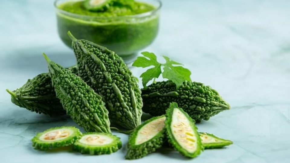 Bitter Gourd Benefits कोणत्या भाजीत आहे साखर नियंत्रित ठेवण्याचे गुण