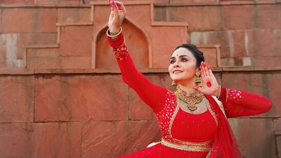 Amruta Khanvilkar