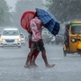 <p>Maharashtra Rain Update : दोन ते तीन दिवसांपासून मुंबईतील हवामानात मोठा बदल होत असल्याचं दिसून येत आहे. वातावरणात गारवा निर्माण झाल्याने मुंबईकर सुखावले आहे.</p>