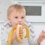 बाळाला केळी खाऊ घालताना लक्षात ठेवायच्या गोष्टी
