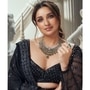 अभिनेत्री परिणीती चोप्रा आणि आप नेते राघव चढ्ढा यांच्या लग्नाच्या बातम्या बऱ्याच दिवसांपासून चर्चेत आहेत. काही दिवसांपूर्वी त्यांचा दिल्लीत साखरपुडा पार पडला. त्यांच्या शाही साखरपुड्याला काही मोजक्याच लोकांनी हजेरी लावली. आज त्यांचा विवाहसोहळा पार पडला आहे. दरम्यान परिणितीविषयी जाणून घेण्यासाठी सर्वजण उत्सुक आहेत. <p>अभिनेत्री परिणीती चोप्रा आणि आप नेते राघव चढ्ढा यांच्या लग्नाच्या बातम्या बऱ्याच दिवसांपासून चर्चेत आहेत. काही दिवसांपूर्वी त्यांचा दिल्लीत साखरपुडा पार पडला. त्यांच्या शाही साखरपुड्याला काही मोजक्याच लोकांनी हजेरी लावली. आज त्यांचा विवाहसोहळा पार पडला आहे. दरम्यान परिणितीविषयी जाणून घेण्यासाठी सर्वजण उत्सुक आहेत.</p>