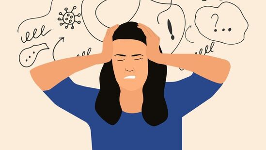 वाईट, नकारार्थी विचारांपासून दूर राहा : गरुड पुराणातील दाखल्यानुसार, इतरांच्या कामाला क्षुल्लक समजण्याची आणि इतरांचं वाईट व्हावं अशी भावना असलेल्या माणसांवर लक्ष्मी कधीच प्रसन्न होत नाही. तुम्ही इतरांबद्दल चांगला विचार केला नाही, तर तुम्ही स्वत:च्या भल्याचा विचारही करू शकत नाही. वाईट, नकारार्थी विचारांपासून दूर राहा : गरुड पुराणातील दाखल्यानुसार, इतरांच्या कामाला क्षुल्लक समजण्याची आणि इतरांचं वाईट व्हावं अशी भावना असलेल्या माणसांवर लक्ष्मी कधीच प्रसन्न होत नाही. तुम्ही इतरांबद्दल चांगला विचार केला नाही, तर तुम्ही स्वत:च्या भल्याचा विचारही करू शकत नाही.