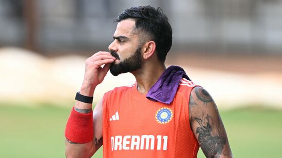 IND vs AUS 2023 : यंदाच्या विश्वचषकाच्या पहिल्याच सामन्यात न्यूझीलंडने इंग्लंडचा दारुण पराभव केला आहे. त्यामुळं टीम इंडियासह अन्य संघांनी पुढील सामन्यांची जोरदार तयारी सुरू केली आहे.