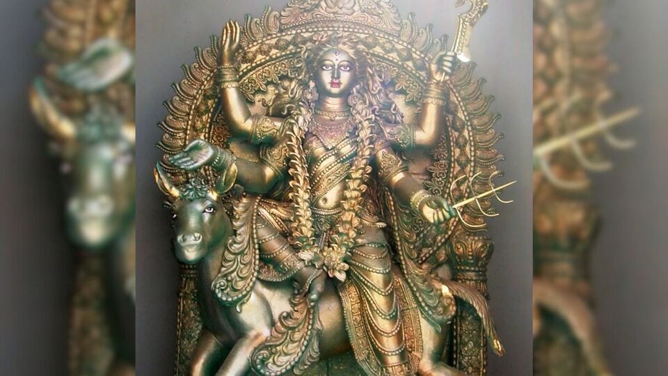 Navratri 2023 नवरात्रीचा सातवा दिवस कालरात्रि देवीचा पूजेची पद्धत महत्त्व आणि मंत्र घ्या जाणून