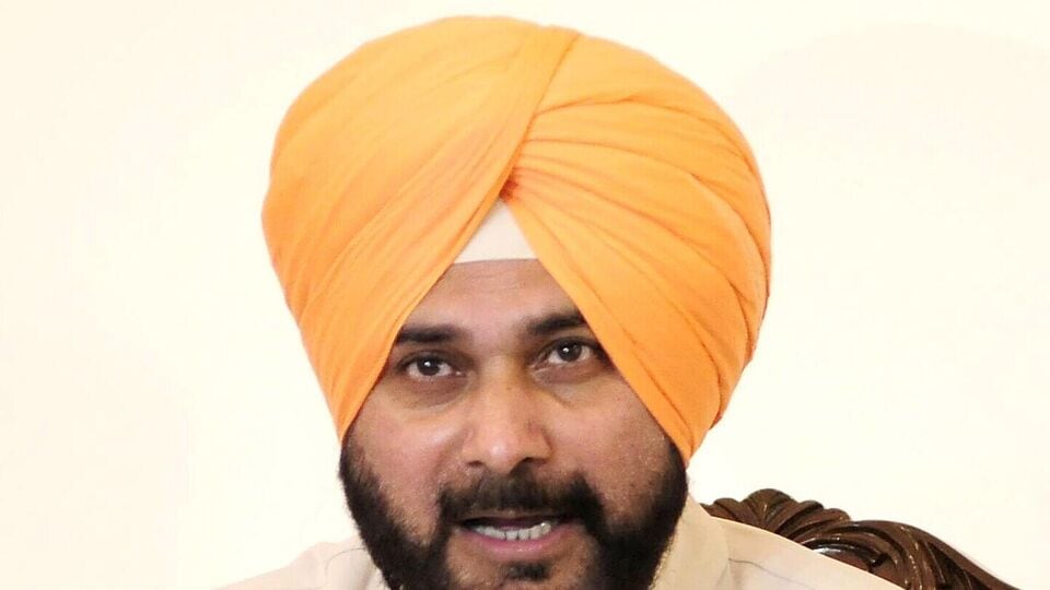 Navjot Singh Sidhu : ४४ लाख रुपयांचे घड्याळ ते आलिशान गाड्या, जाणून घ्या नवज्योतसिंग सिद्धू