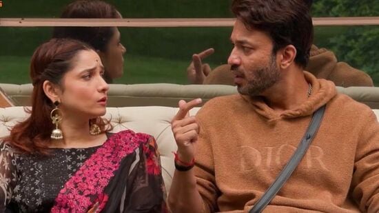 Bigg Boss 17 Latest Episode Ankita Lokhande and Vicky Jain 