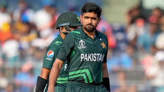 पाकिस्तानचा कर्णधार बाबर आझम यावर्षी सर्वाधिक अर्धशतकांच्या यादीत दुसऱ्या स्थानावर आहे. त्याने ११ अर्धशतके झळकावली आहेत. पाकिस्तानचा कर्णधार बाबर आझम यावर्षी सर्वाधिक अर्धशतकांच्या यादीत दुसऱ्या स्थानावर आहे. त्याने ११ अर्धशतके झळकावली आहेत.