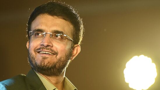 टीम इंडियाचा माजी कर्णधार आणि बीसीसीआयचे माजी अध्यक्ष सौरव गांगुली या यादीत पाचव्या स्थानावर आहे. गांगुलीने सहा वेळा १००० किंवा त्यापेक्षा अधिक धावा केल्या आहेत.