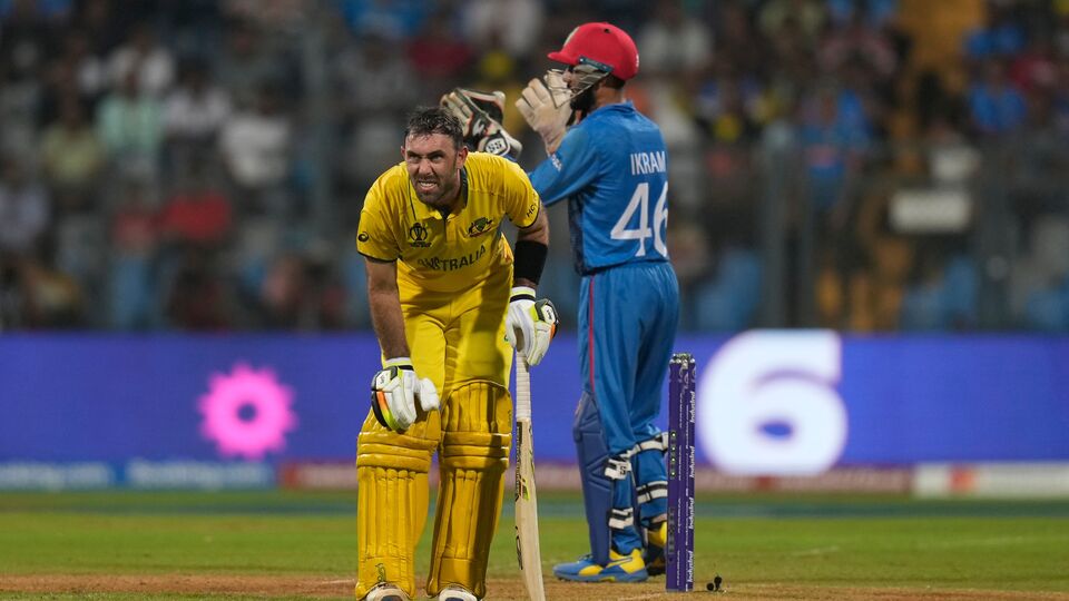 Cricket Rules मॅक्सवेल वेदनांशी झुंजत होता, तरी त्याला रनर का देण्यात