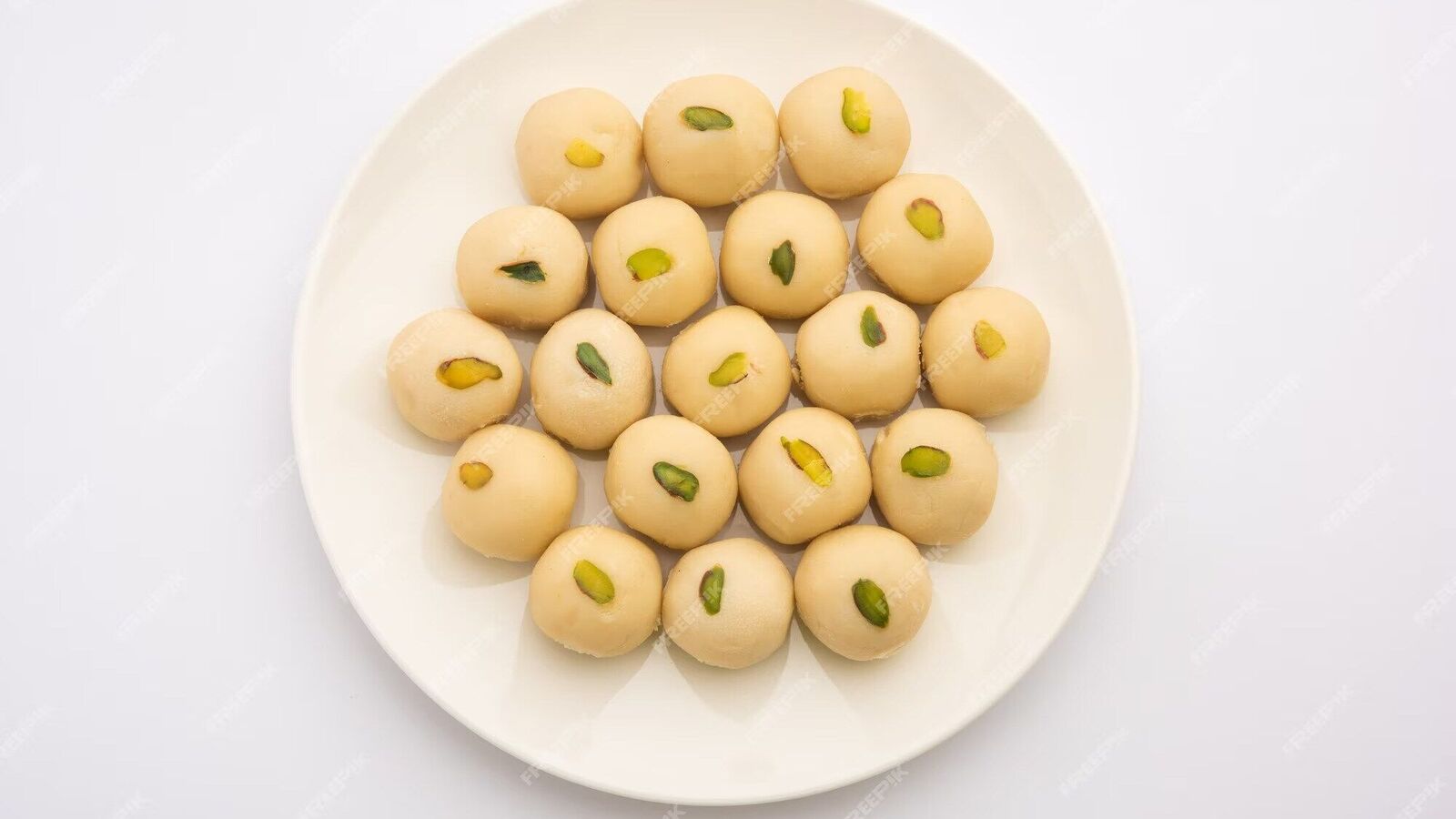 Buy Pulla Reddy Doodh Peda Online at Best Price | Distacart