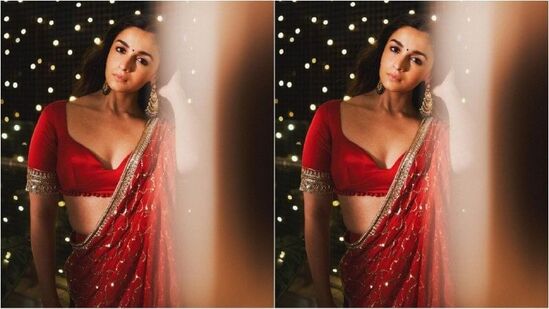 Alia Bhatt in red saree: या साडीवर आलियाने कानातले घातले असून सिंपल मेकअप केला आहे. या लूकमध्ये आलिया अतिशय सुंदर दिसत आहे.