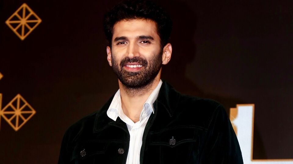 Aditya Roy Kapur Birthday: आदित्य रॉय कपूर स्टार किड आहे का? जाणून घ्या ...